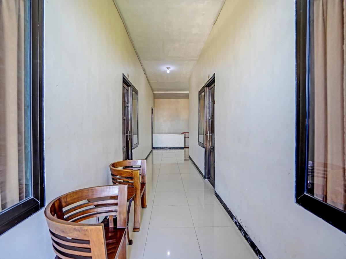 Oyo 91587 Griya Buah De5 Syariah Hotel Sidoarjo Exterior photo